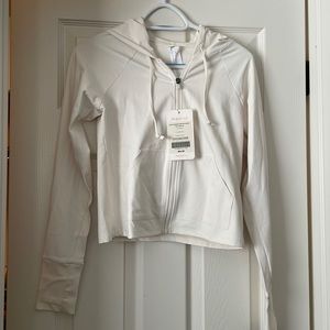 Fabletics Cropped Hoodie NWT cream size S/6